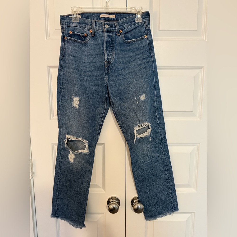 Levi's Women Straight Blue Distressed Jeans